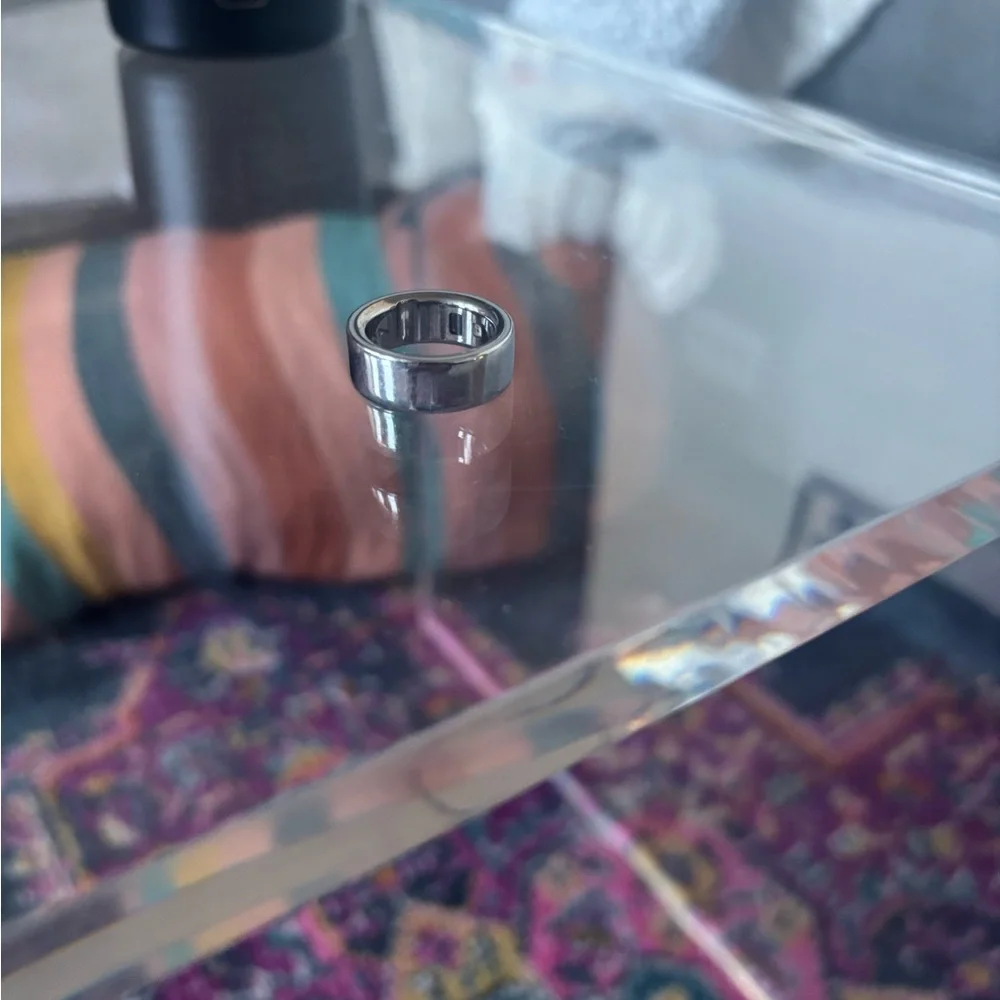 Silver Oura Ring, size 7 - Picture 2 of 4